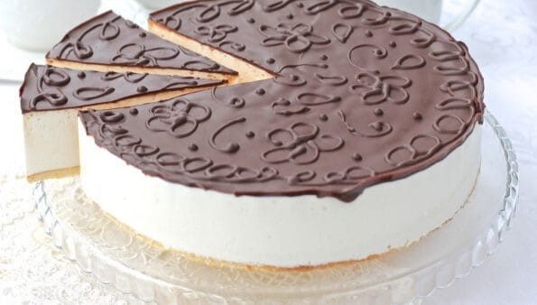 10 Most Famous and Delicious Cakes in the World