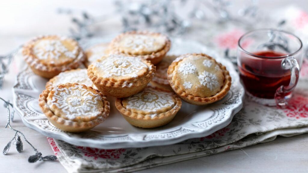 Winter Comfort Sweets Around the World 🍪❄️